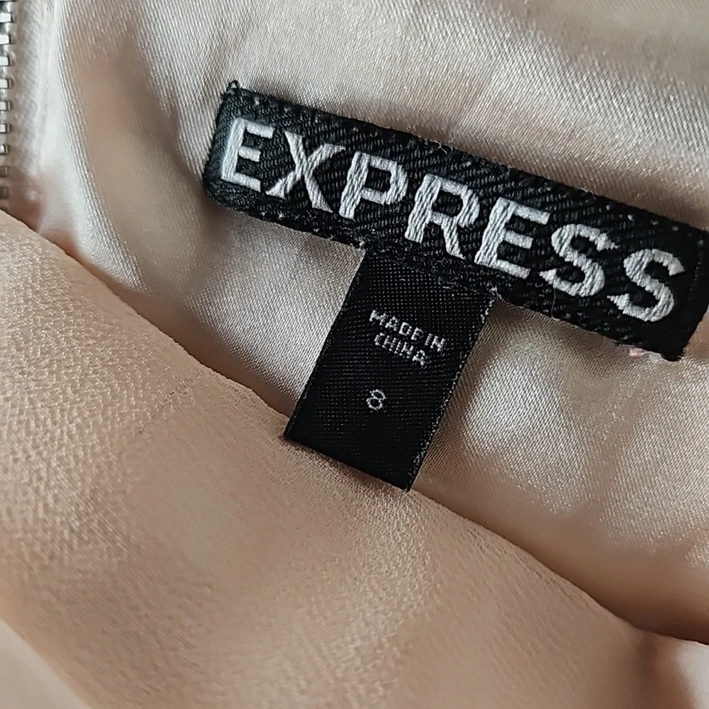 Express 8 - Picture 4 of 4
